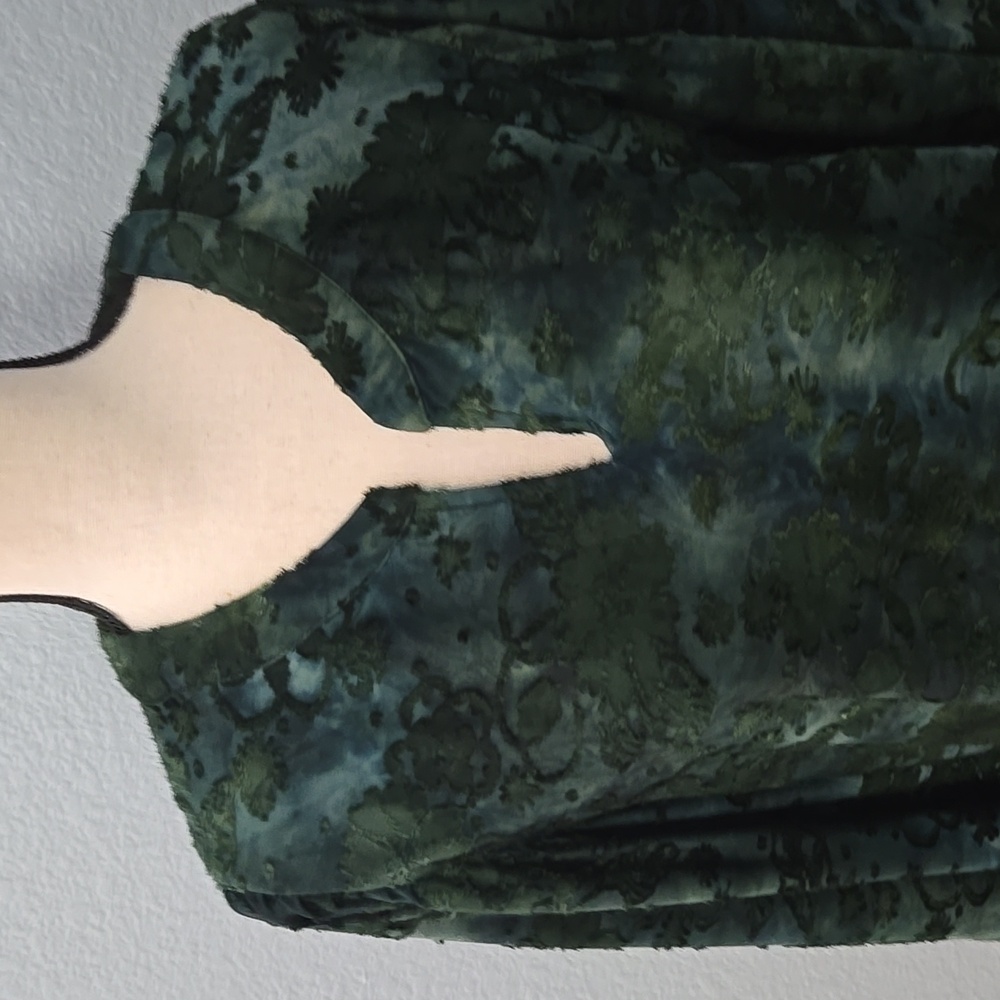 CALESSA Velvet Burnout Tie-Dye Split V-Neck Wrist Length Sleeve Tunic SZ LARGE - Picture 2 of 13